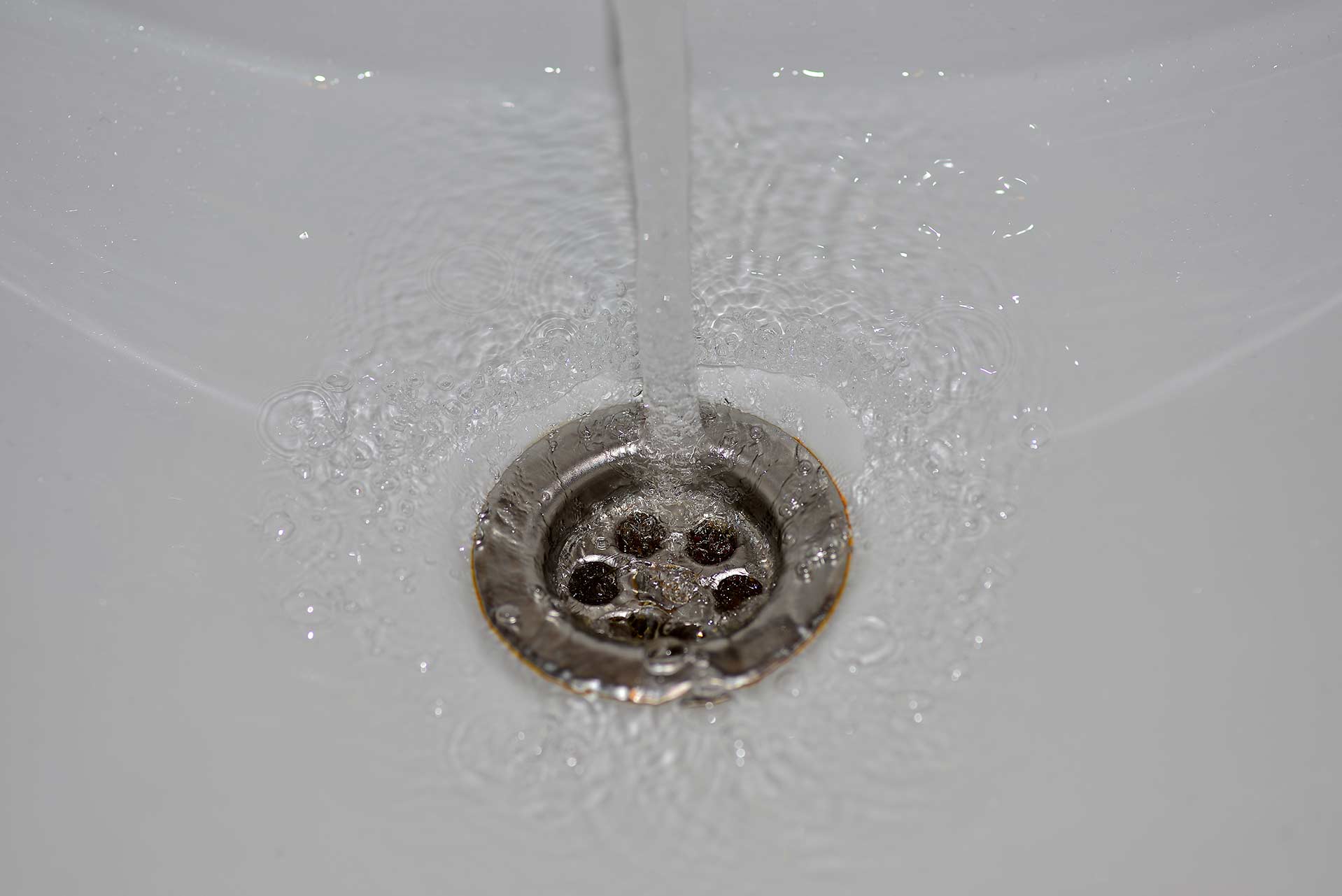 A2B Drains provides services to unblock blocked sinks and drains for properties in Kings Lynn.